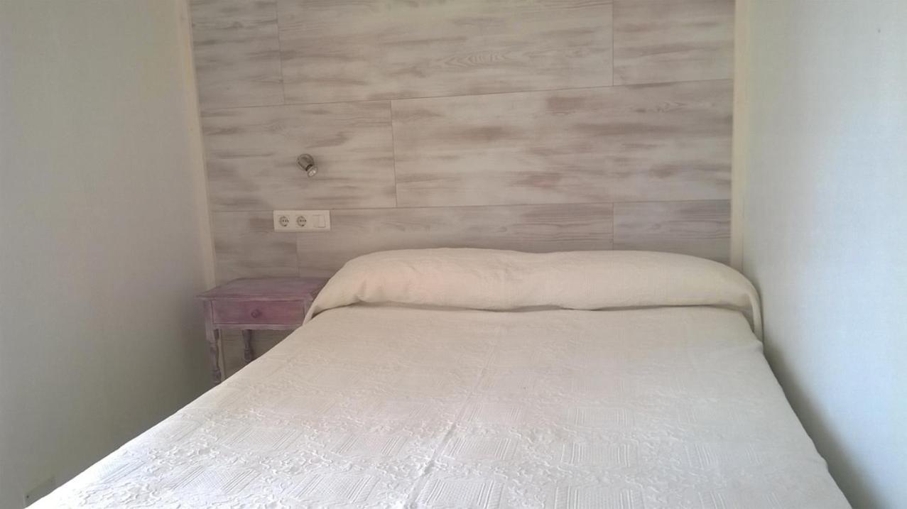 Hostal Paris Ciutadella Сьюдадела Номер фото
