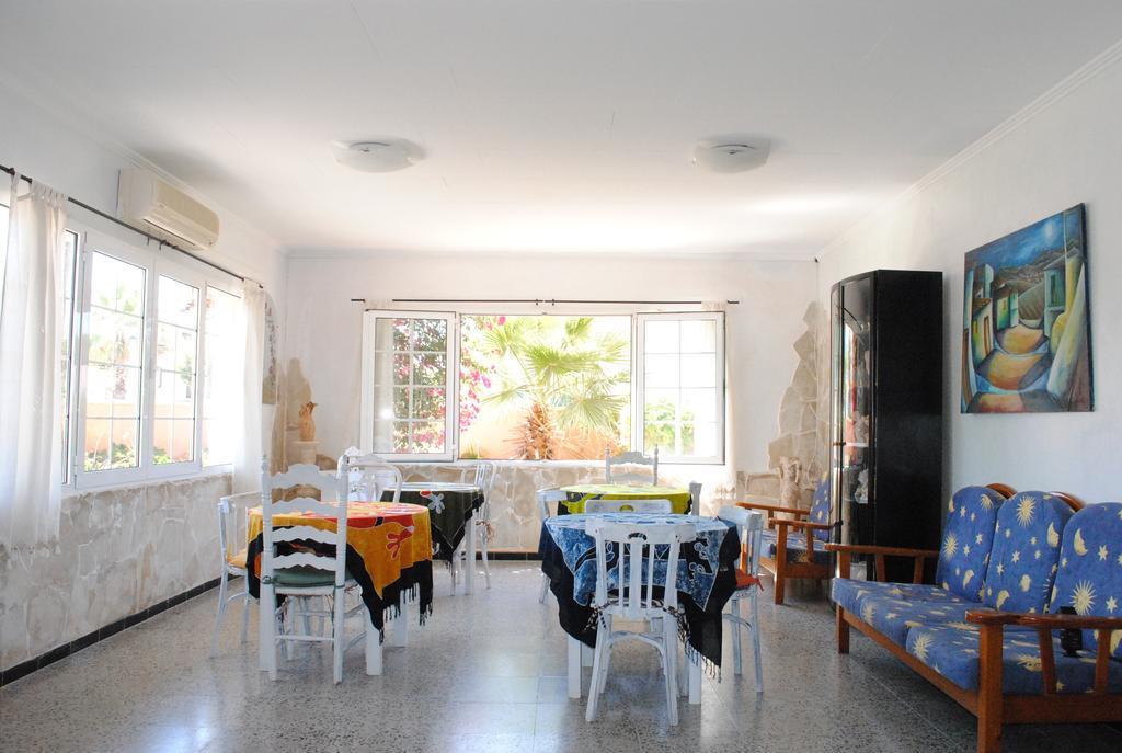 Hostal Paris Ciutadella Сьюдадела Экстерьер фото